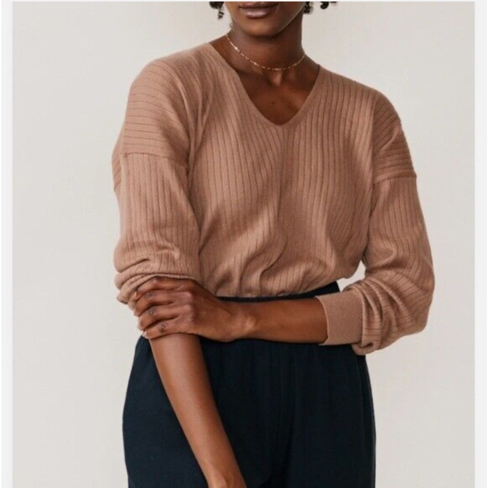 Able Elsie Rib V-Neck Sweater - M